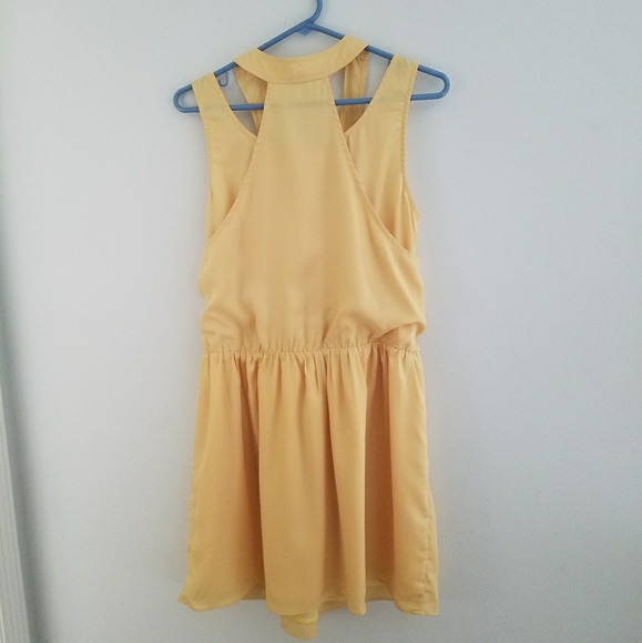 NWOT Cute Yellow Tie Dress - Picture 2 of 3